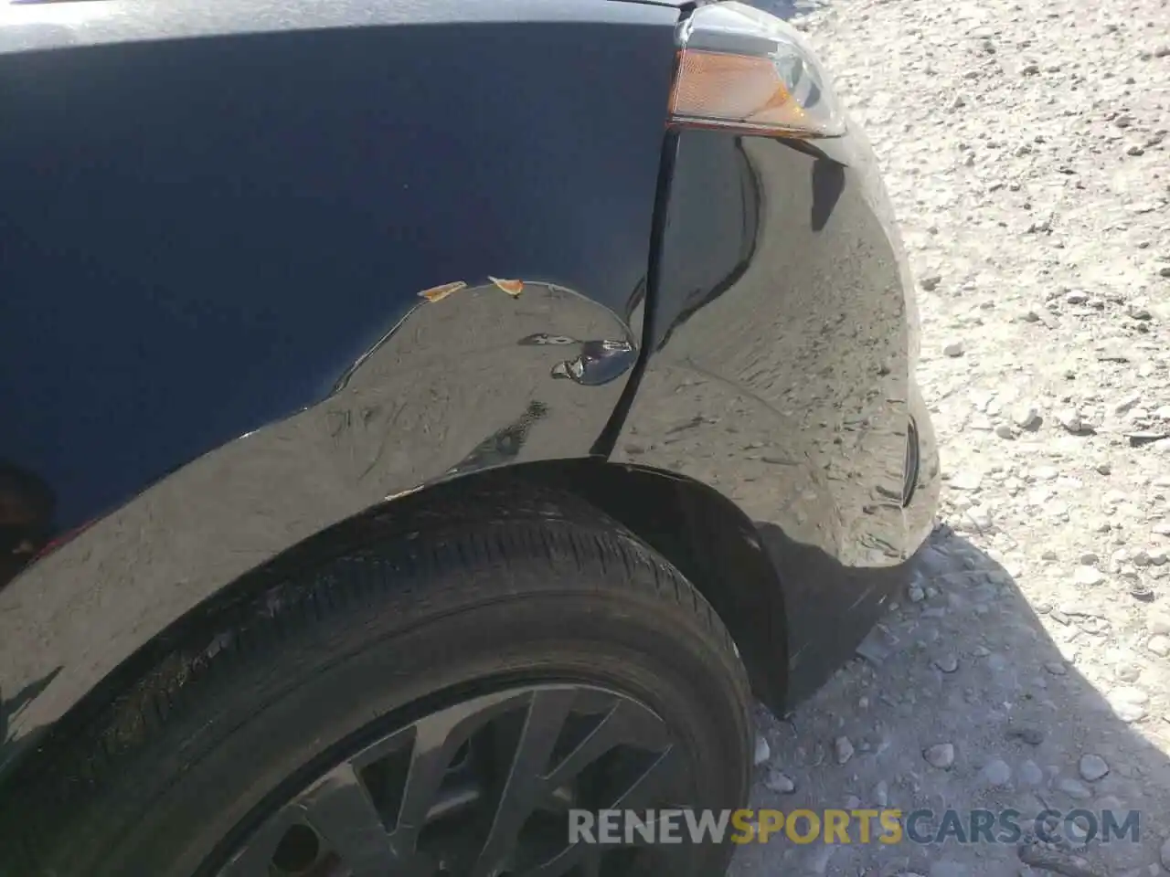 9 Photograph of a damaged car 2T1BURHE0KC215100 TOYOTA COROLLA 2019