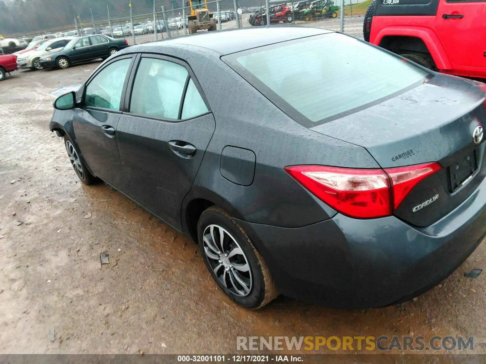 3 Photograph of a damaged car 2T1BURHE0KC215307 TOYOTA COROLLA 2019