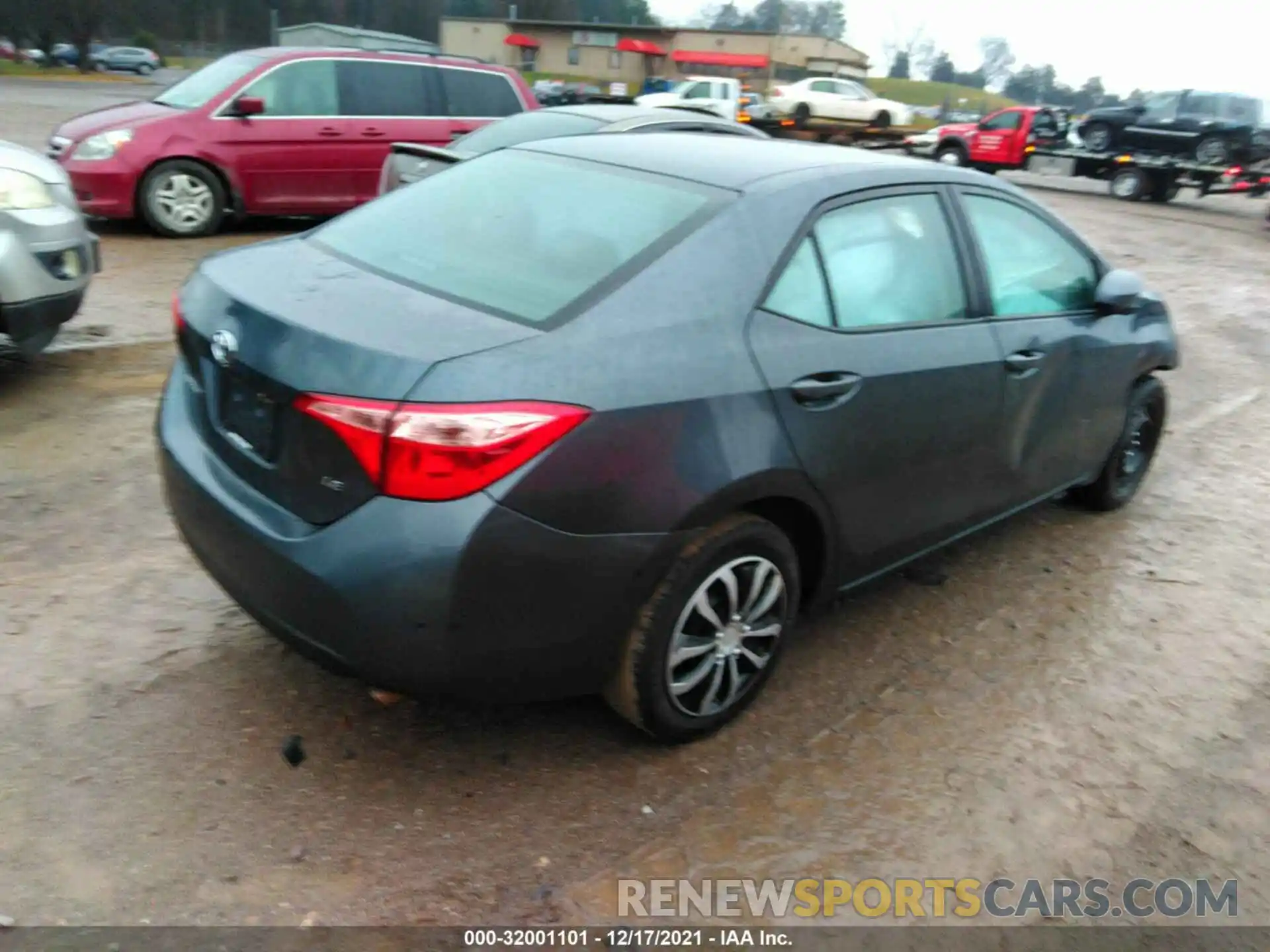 4 Photograph of a damaged car 2T1BURHE0KC215307 TOYOTA COROLLA 2019