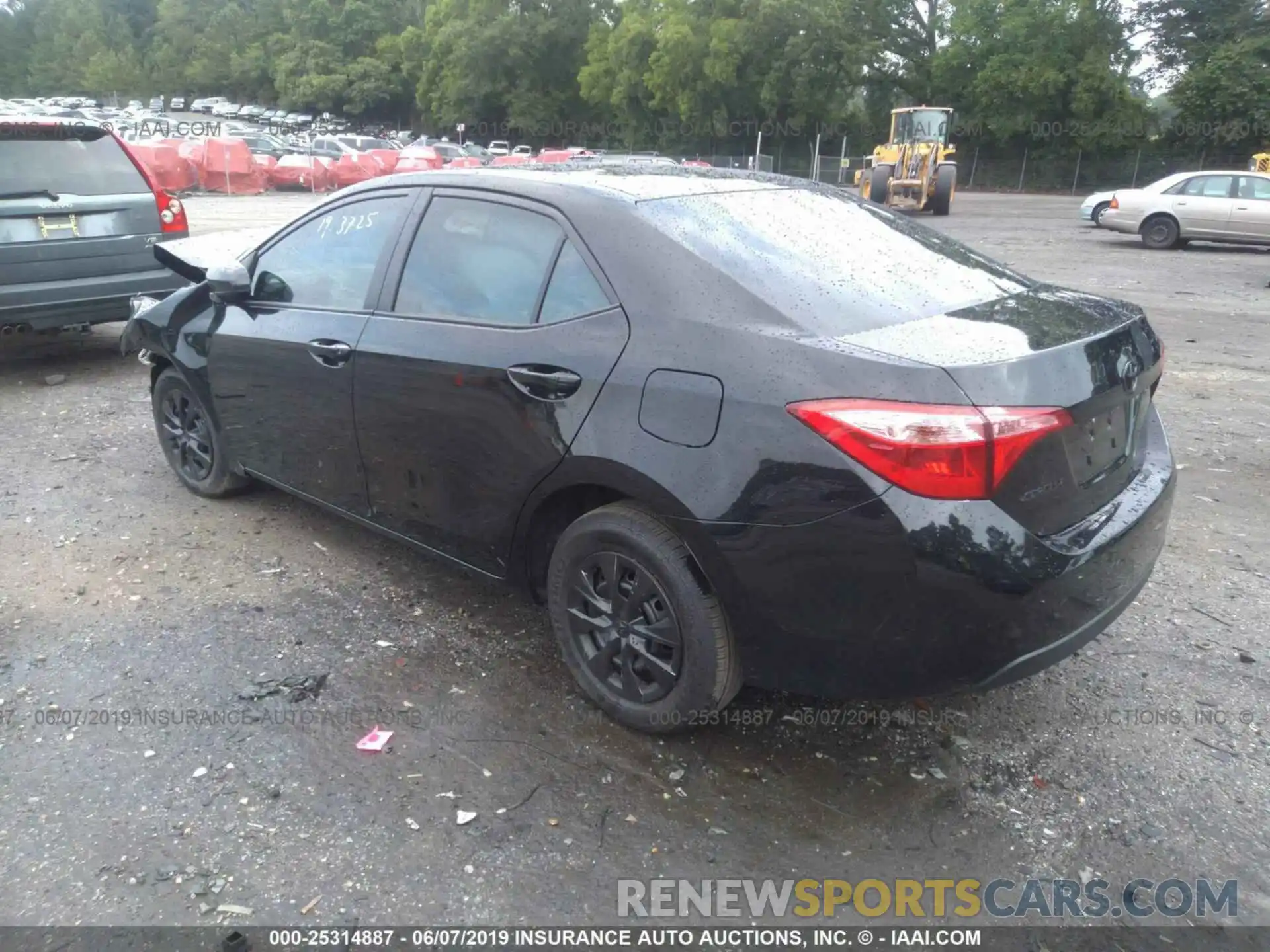 3 Photograph of a damaged car 2T1BURHE0KC215484 TOYOTA COROLLA 2019