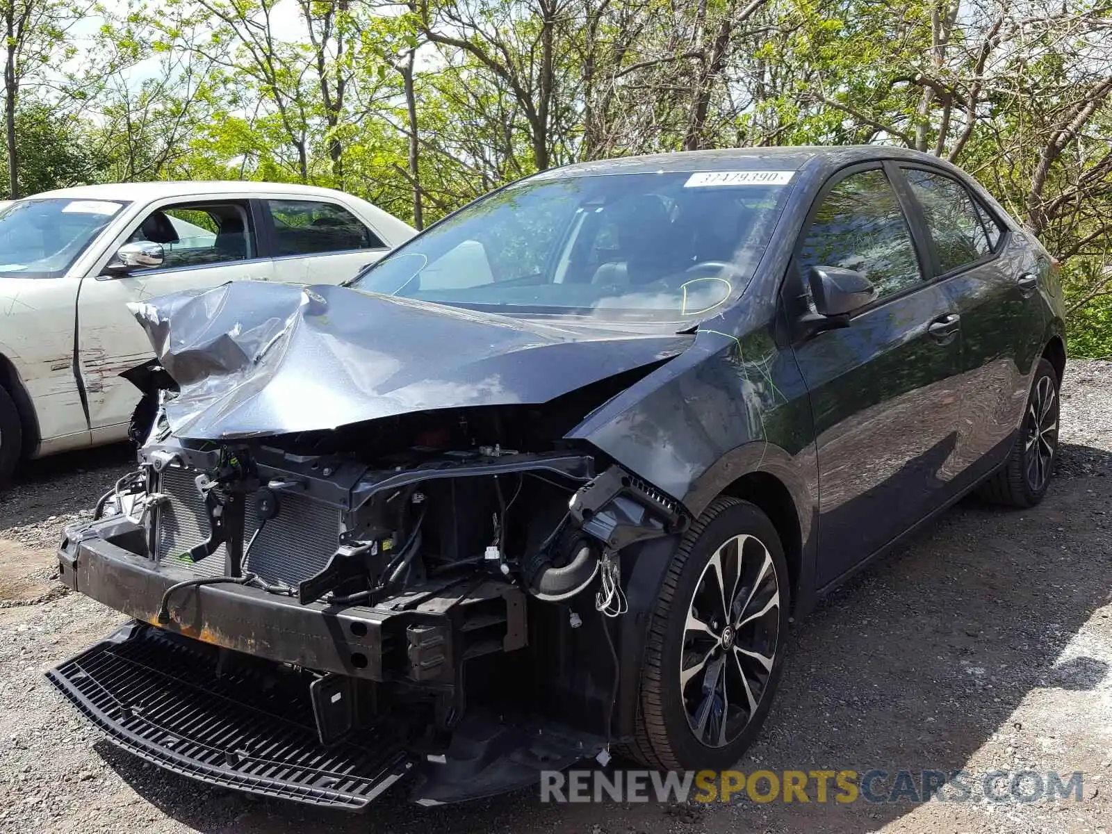 2 Photograph of a damaged car 2T1BURHE0KC215730 TOYOTA COROLLA 2019