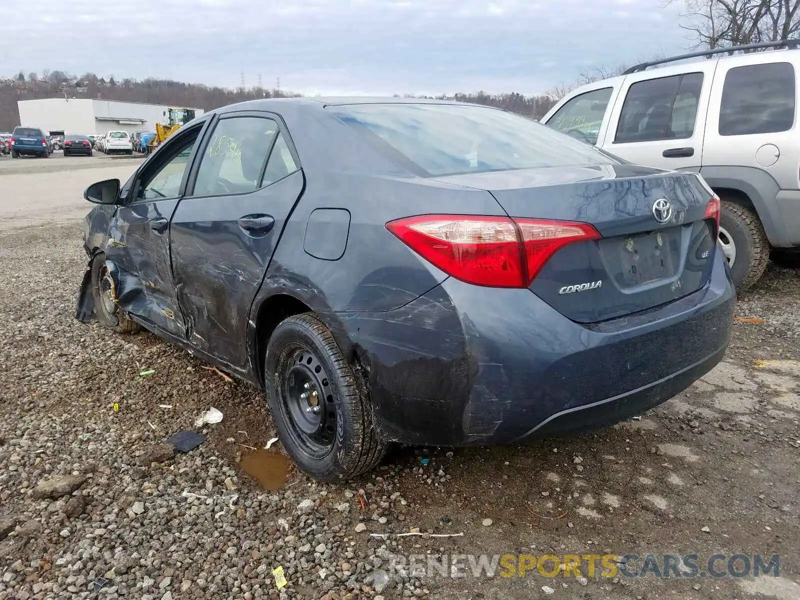 3 Photograph of a damaged car 2T1BURHE0KC216022 TOYOTA COROLLA 2019