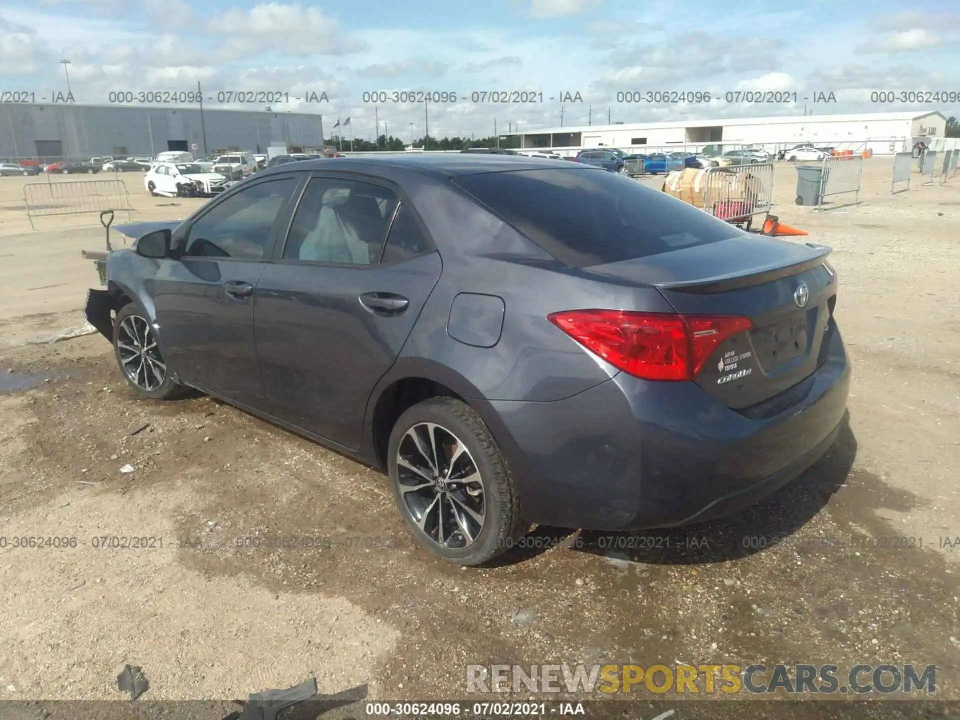 3 Photograph of a damaged car 2T1BURHE0KC216537 TOYOTA COROLLA 2019