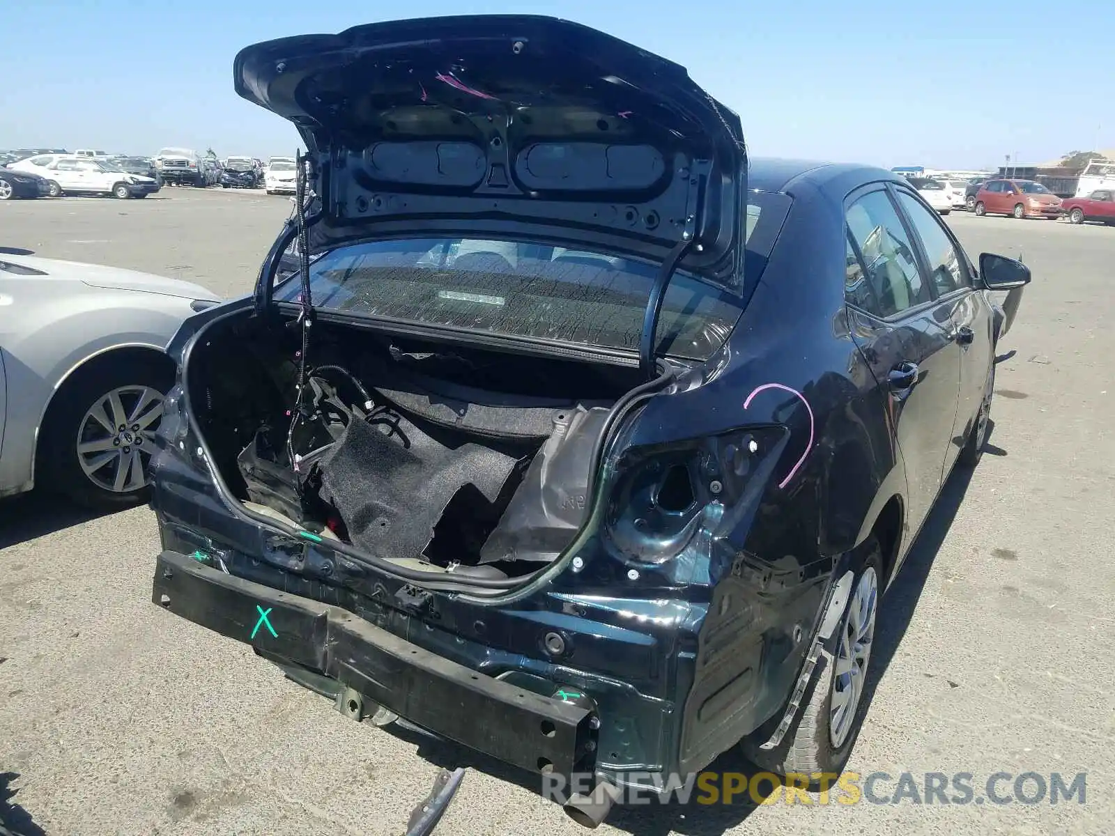 4 Photograph of a damaged car 2T1BURHE0KC217395 TOYOTA COROLLA 2019