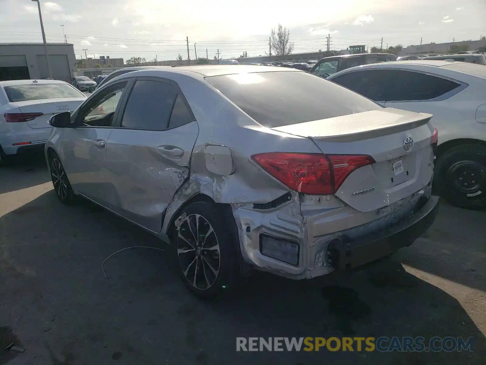 3 Photograph of a damaged car 2T1BURHE0KC217588 TOYOTA COROLLA 2019