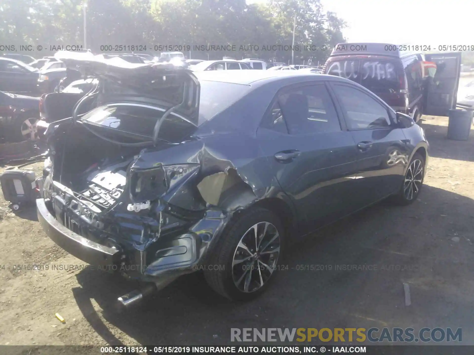 4 Photograph of a damaged car 2T1BURHE0KC218126 TOYOTA COROLLA 2019