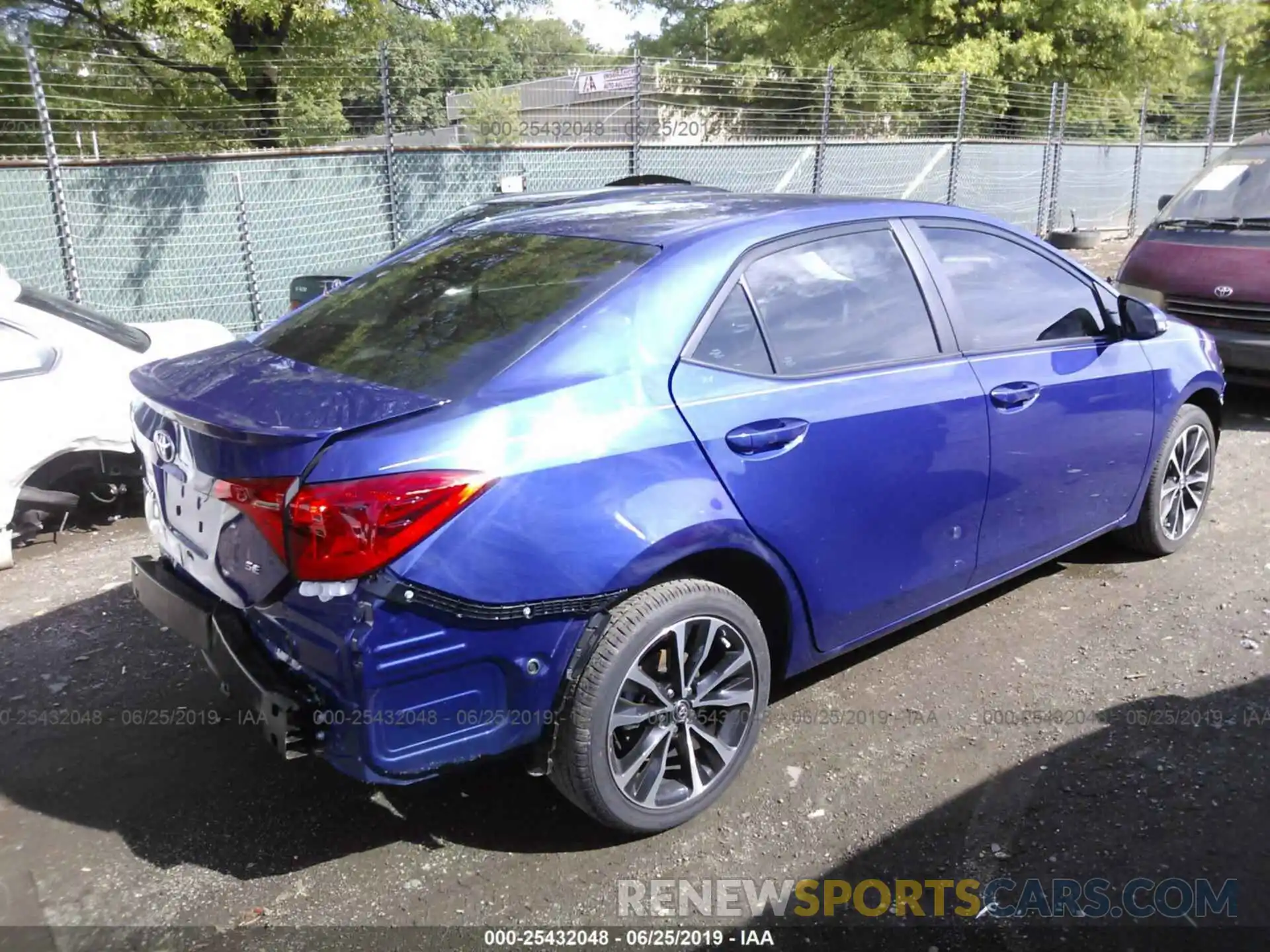 4 Photograph of a damaged car 2T1BURHE0KC219552 TOYOTA COROLLA 2019