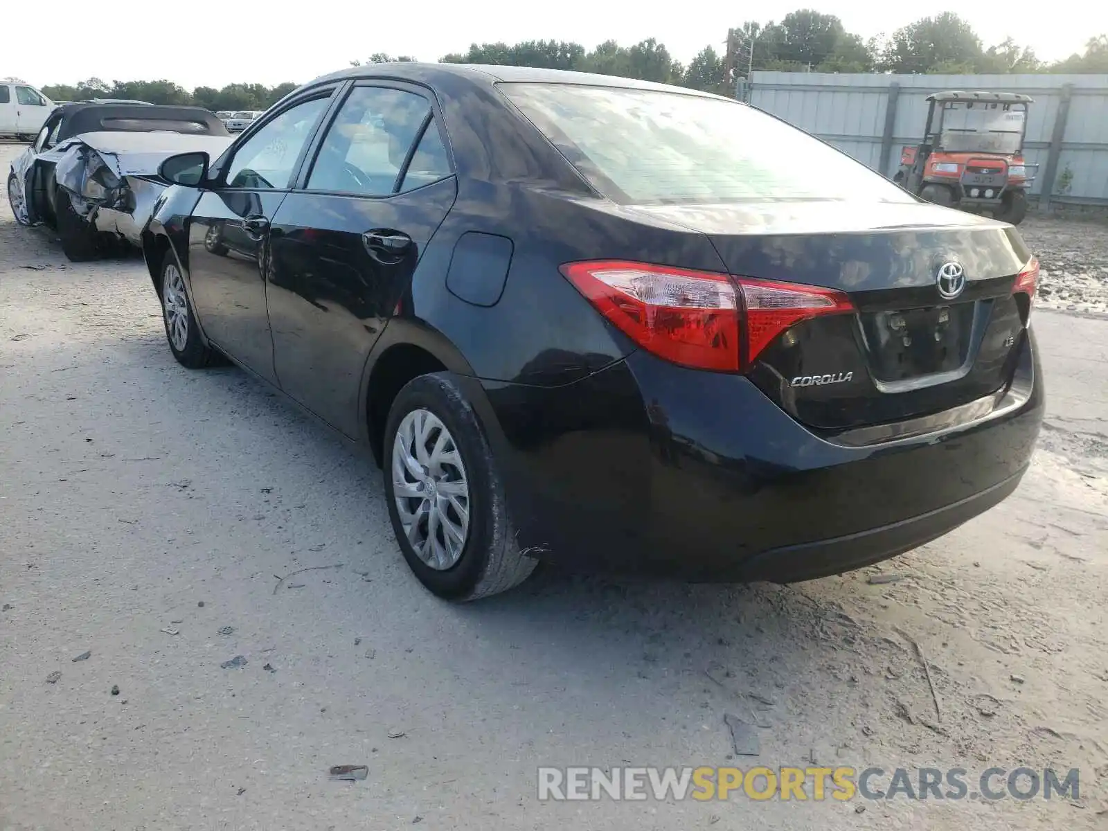 3 Photograph of a damaged car 2T1BURHE0KC220684 TOYOTA COROLLA 2019