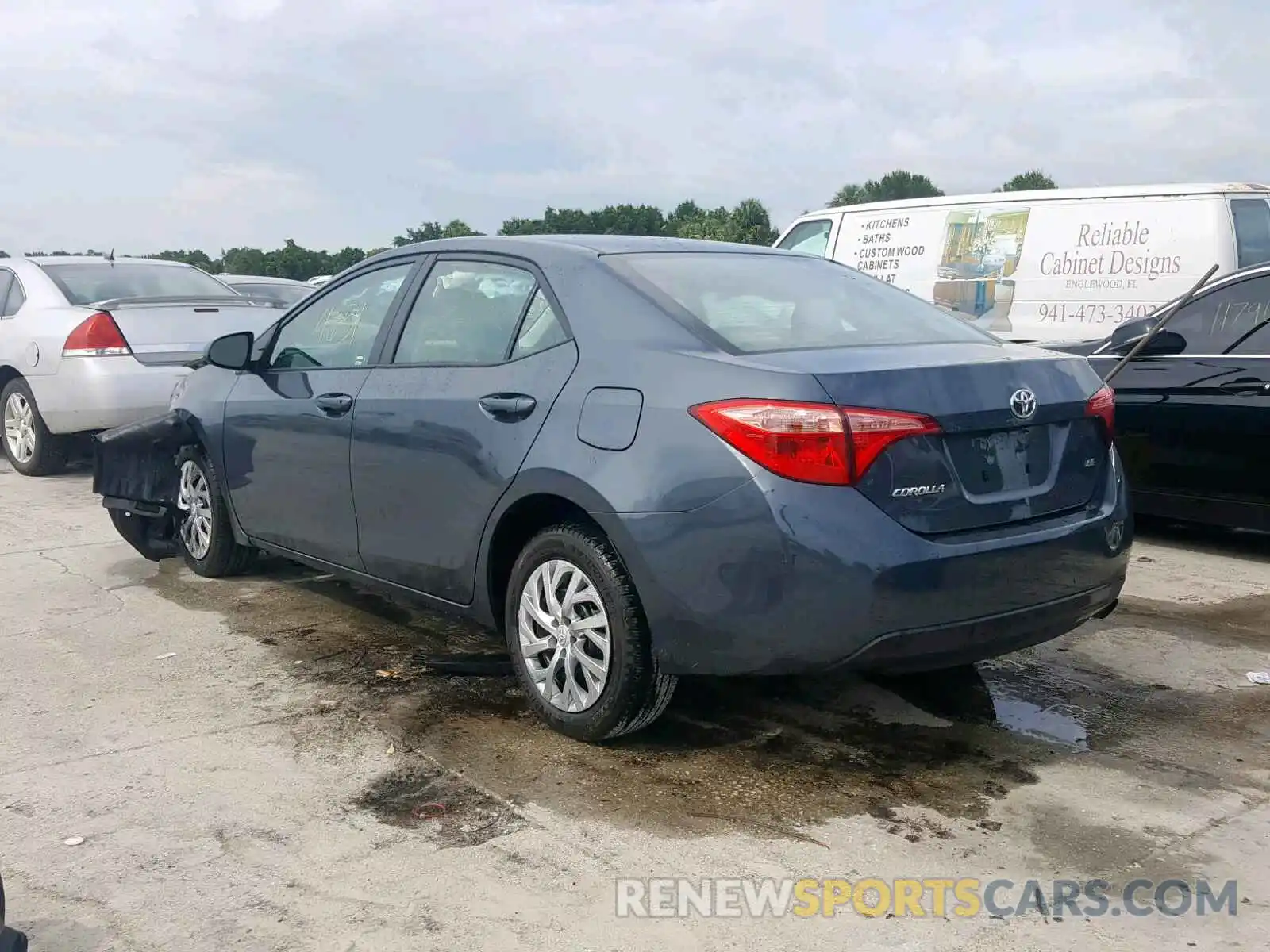 3 Photograph of a damaged car 2T1BURHE0KC221303 TOYOTA COROLLA 2019