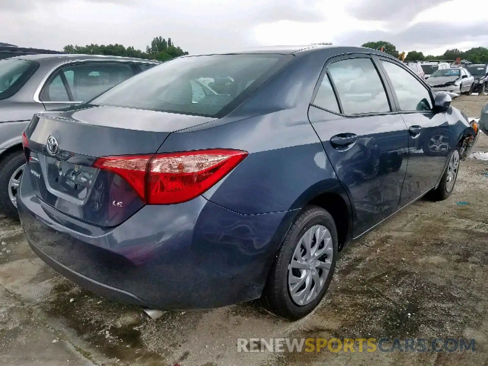 4 Photograph of a damaged car 2T1BURHE0KC221303 TOYOTA COROLLA 2019