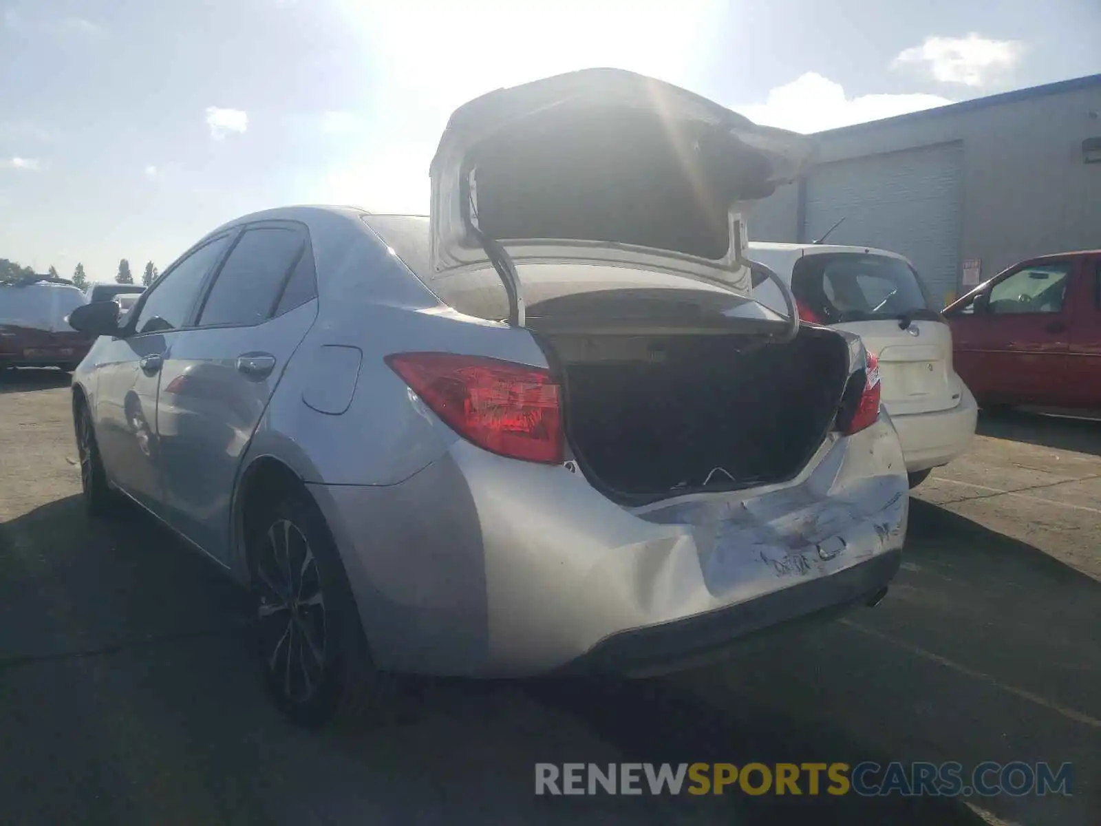 3 Photograph of a damaged car 2T1BURHE0KC222371 TOYOTA COROLLA 2019