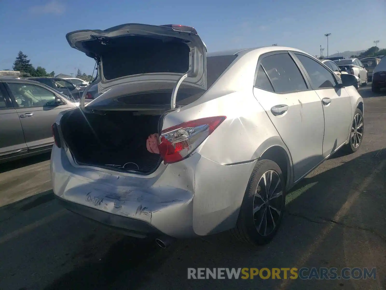 4 Photograph of a damaged car 2T1BURHE0KC222371 TOYOTA COROLLA 2019