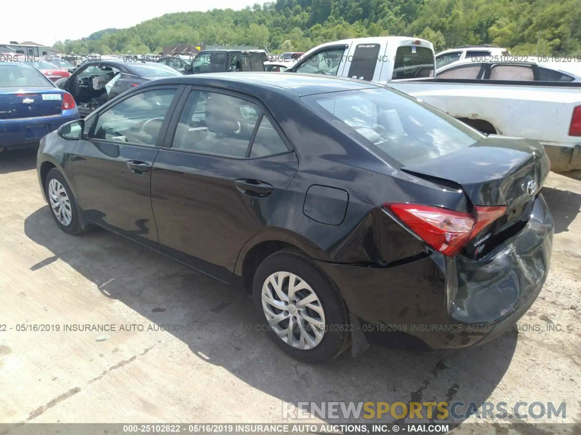 3 Photograph of a damaged car 2T1BURHE0KC222578 TOYOTA COROLLA 2019