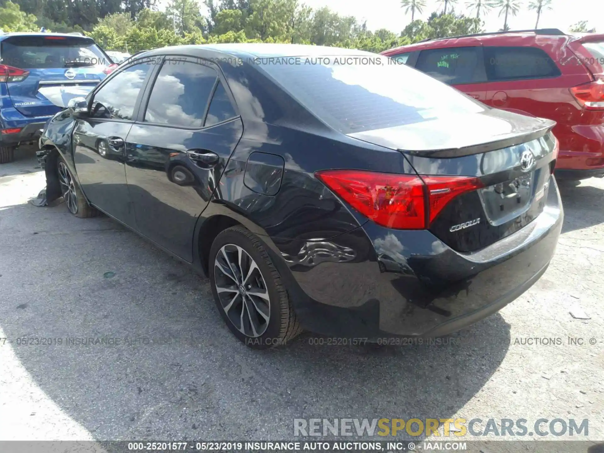 3 Photograph of a damaged car 2T1BURHE0KC223892 TOYOTA COROLLA 2019