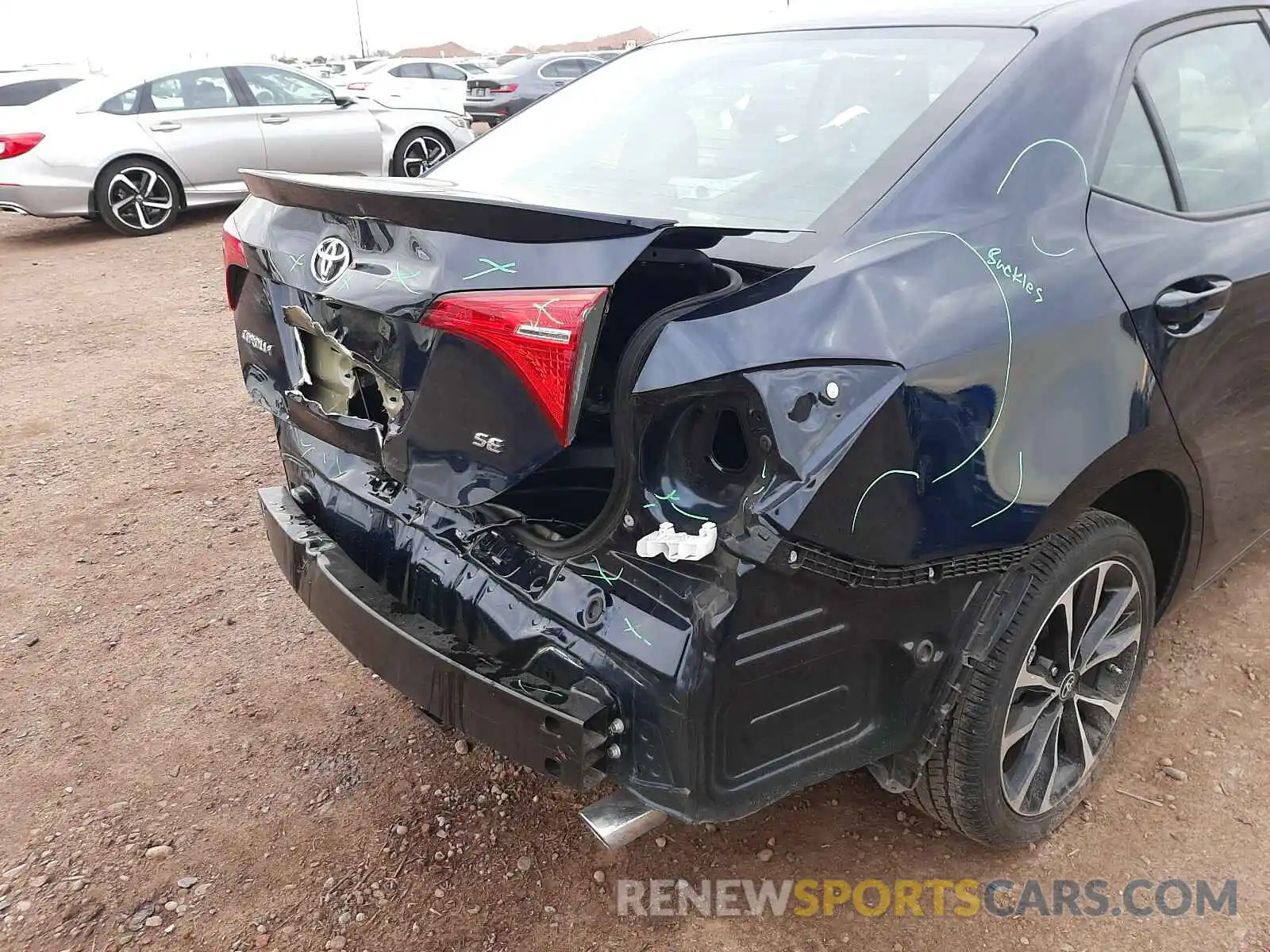 9 Photograph of a damaged car 2T1BURHE0KC224573 TOYOTA COROLLA 2019