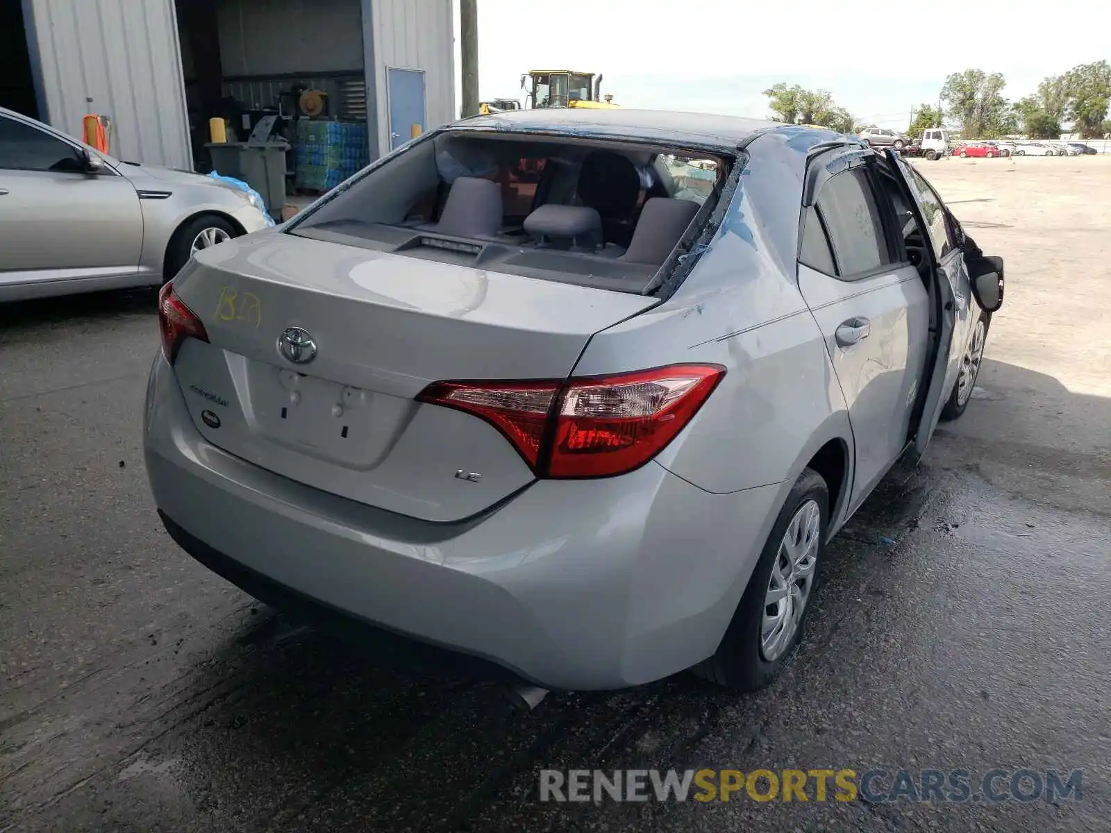 4 Photograph of a damaged car 2T1BURHE0KC225643 TOYOTA COROLLA 2019