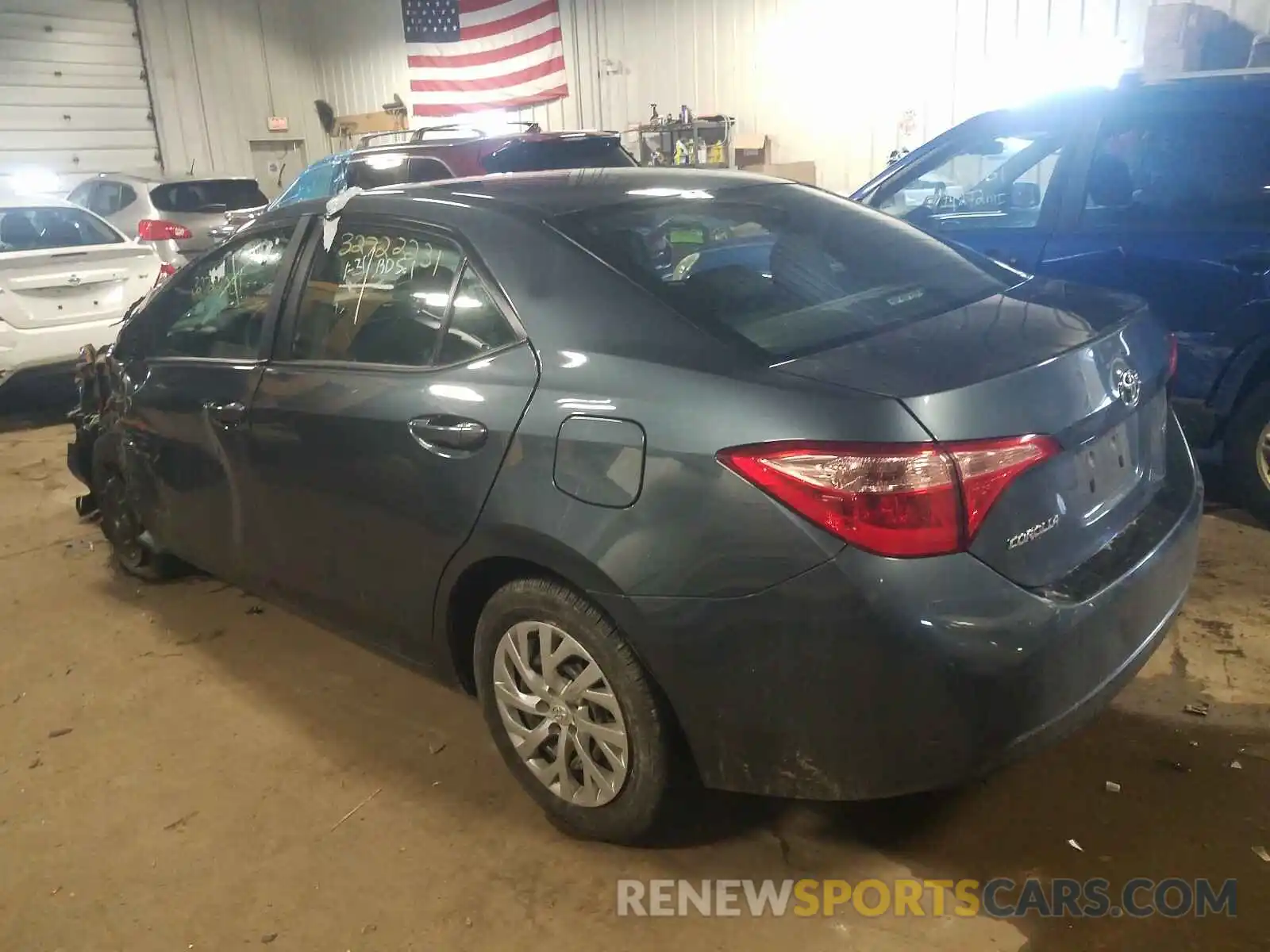 3 Photograph of a damaged car 2T1BURHE0KC225979 TOYOTA COROLLA 2019