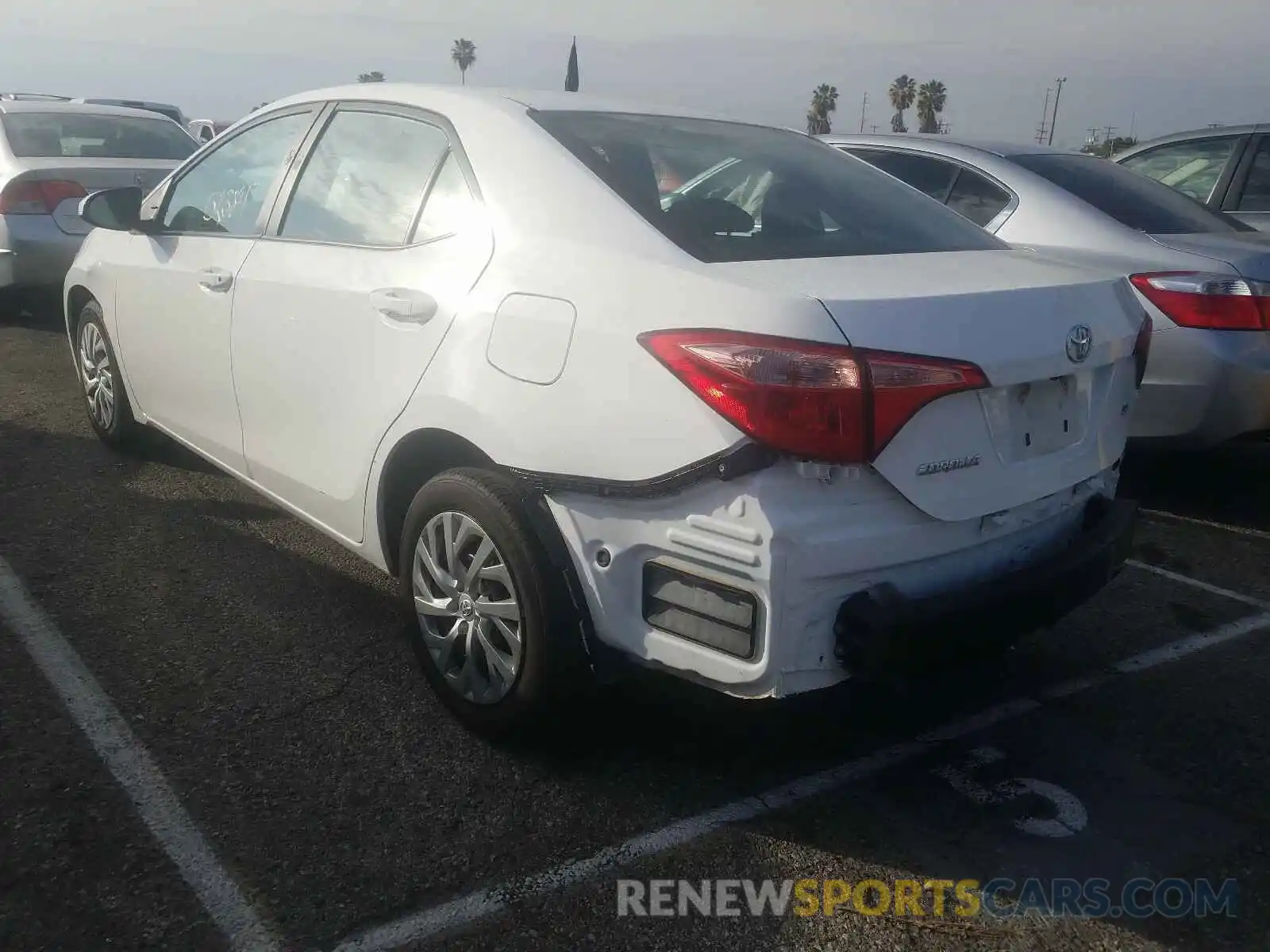 3 Photograph of a damaged car 2T1BURHE0KC226095 TOYOTA COROLLA 2019