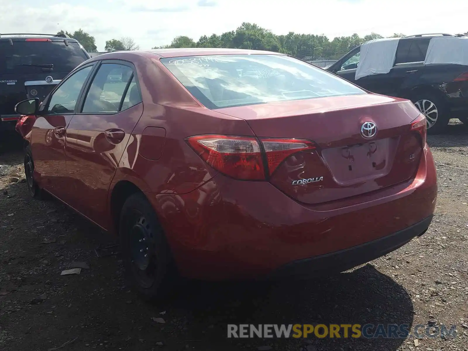 3 Photograph of a damaged car 2T1BURHE0KC227571 TOYOTA COROLLA 2019