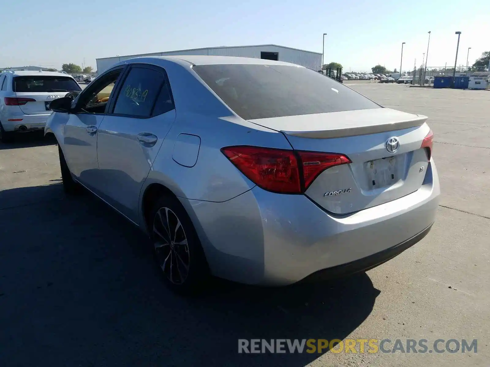 3 Photograph of a damaged car 2T1BURHE0KC228770 TOYOTA COROLLA 2019