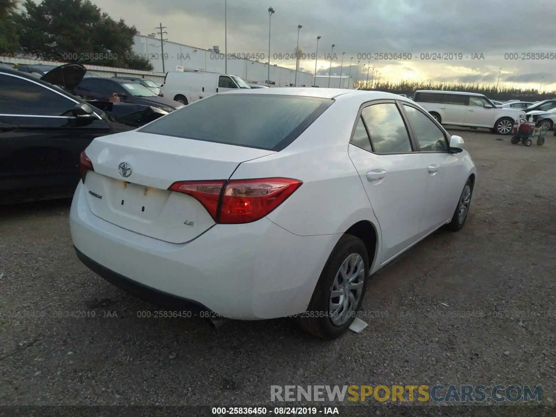 4 Photograph of a damaged car 2T1BURHE0KC229353 TOYOTA COROLLA 2019