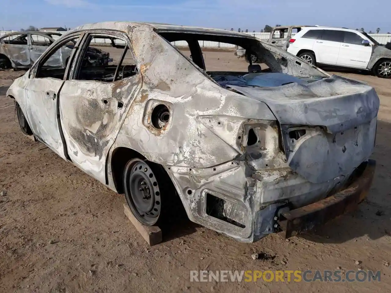 3 Photograph of a damaged car 2T1BURHE0KC229711 TOYOTA COROLLA 2019