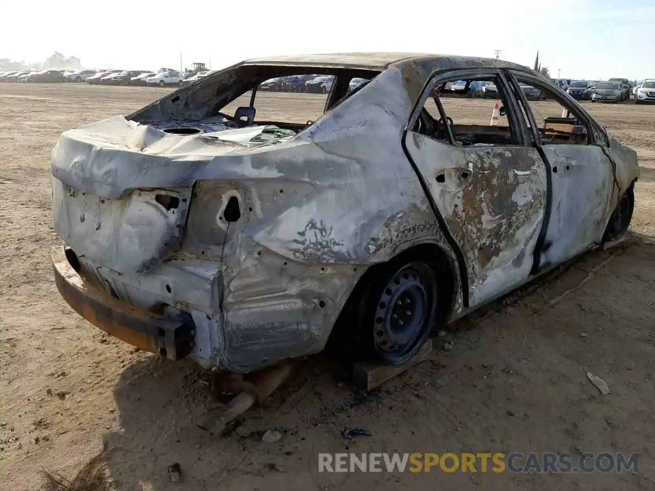 4 Photograph of a damaged car 2T1BURHE0KC229711 TOYOTA COROLLA 2019