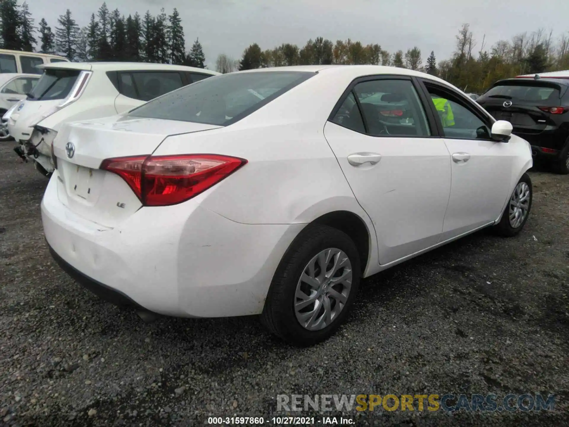 4 Photograph of a damaged car 2T1BURHE0KC230230 TOYOTA COROLLA 2019