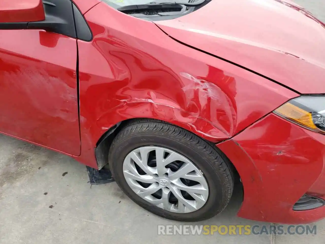 9 Photograph of a damaged car 2T1BURHE0KC230292 TOYOTA COROLLA 2019