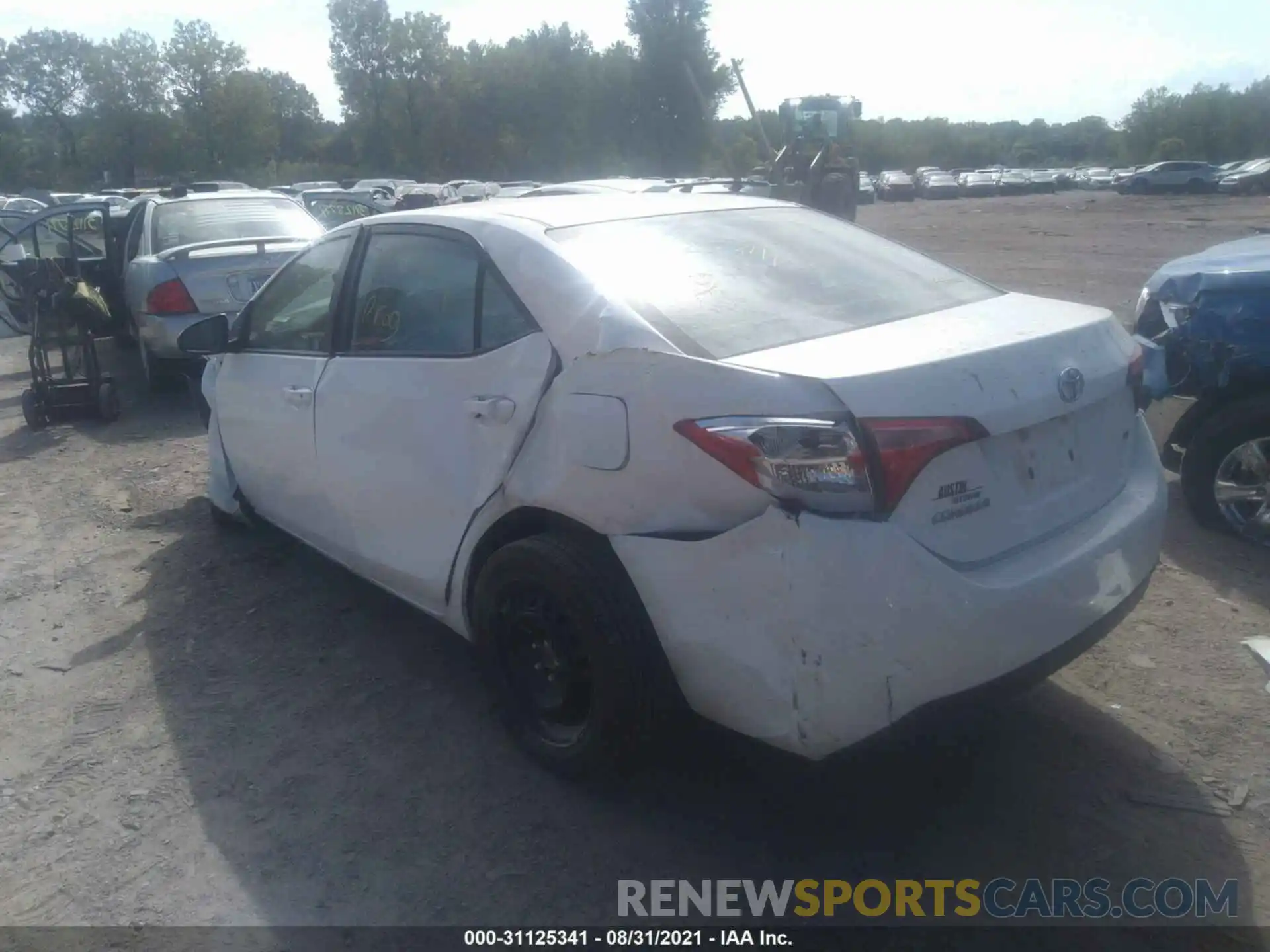 3 Photograph of a damaged car 2T1BURHE0KC230566 TOYOTA COROLLA 2019