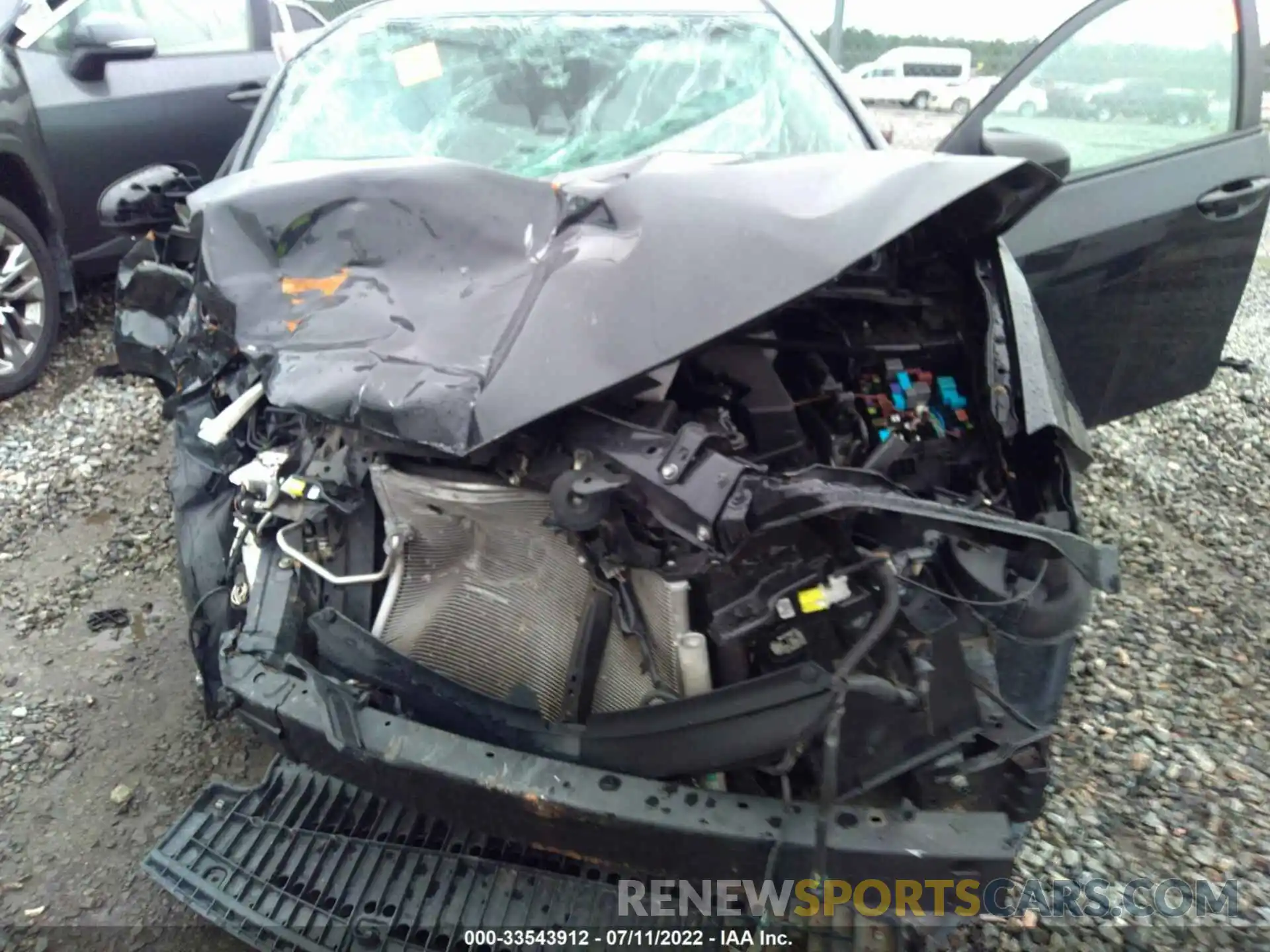 6 Photograph of a damaged car 2T1BURHE0KC230597 TOYOTA COROLLA 2019