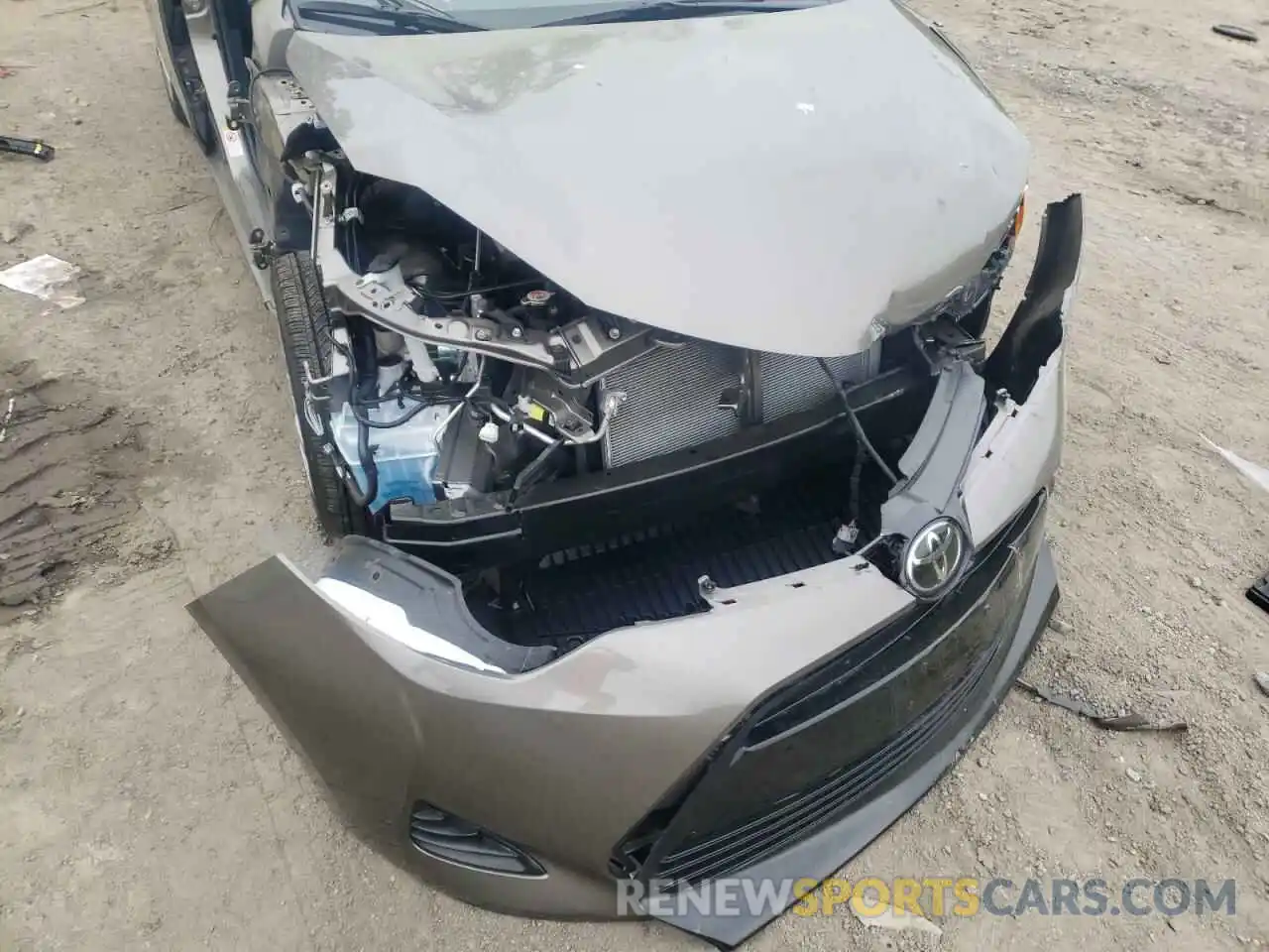 9 Photograph of a damaged car 2T1BURHE0KC230647 TOYOTA COROLLA 2019