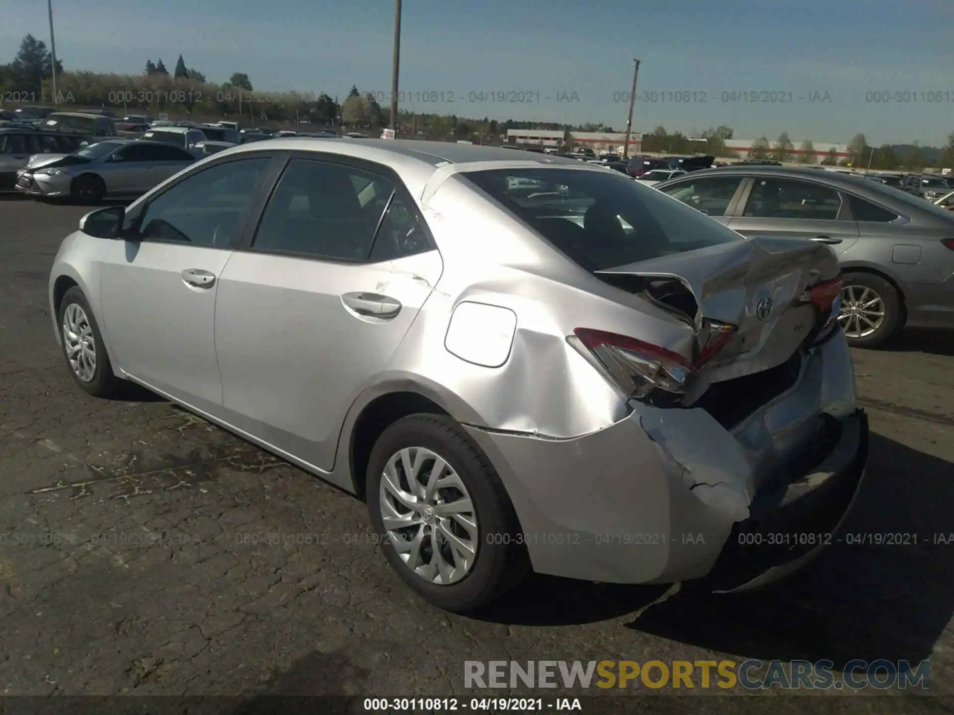 3 Photograph of a damaged car 2T1BURHE0KC230860 TOYOTA COROLLA 2019