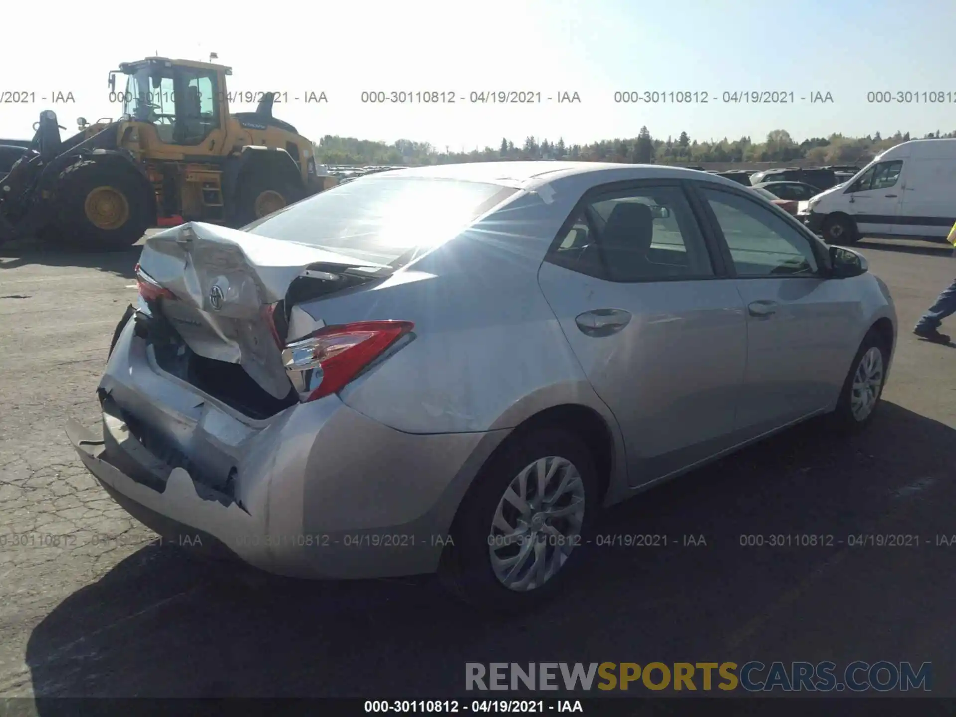 4 Photograph of a damaged car 2T1BURHE0KC230860 TOYOTA COROLLA 2019