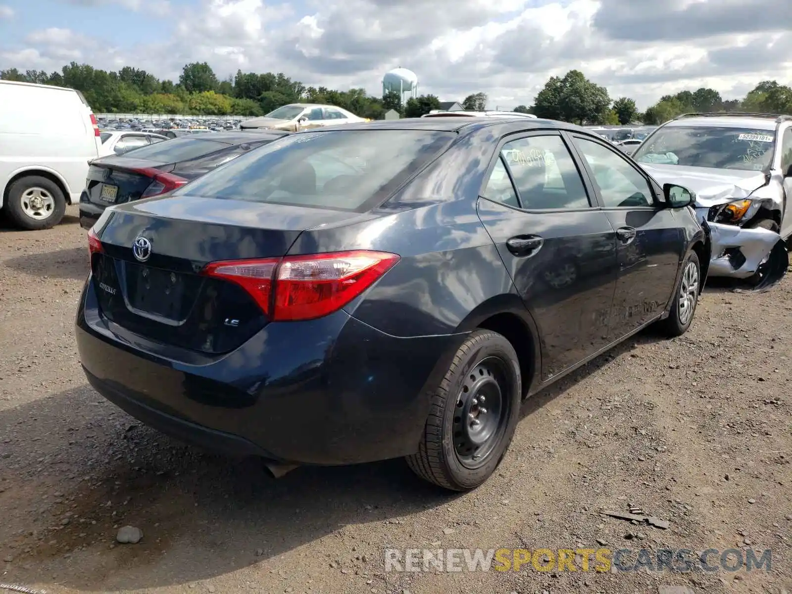 4 Photograph of a damaged car 2T1BURHE0KC231488 TOYOTA COROLLA 2019