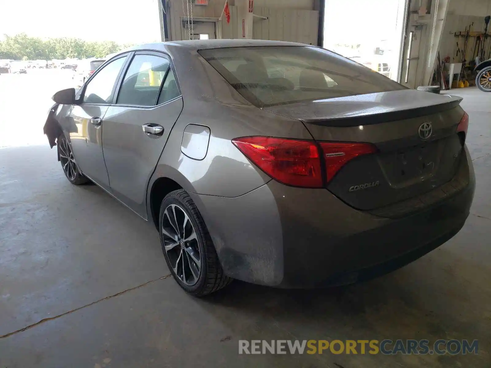 3 Photograph of a damaged car 2T1BURHE0KC231569 TOYOTA COROLLA 2019