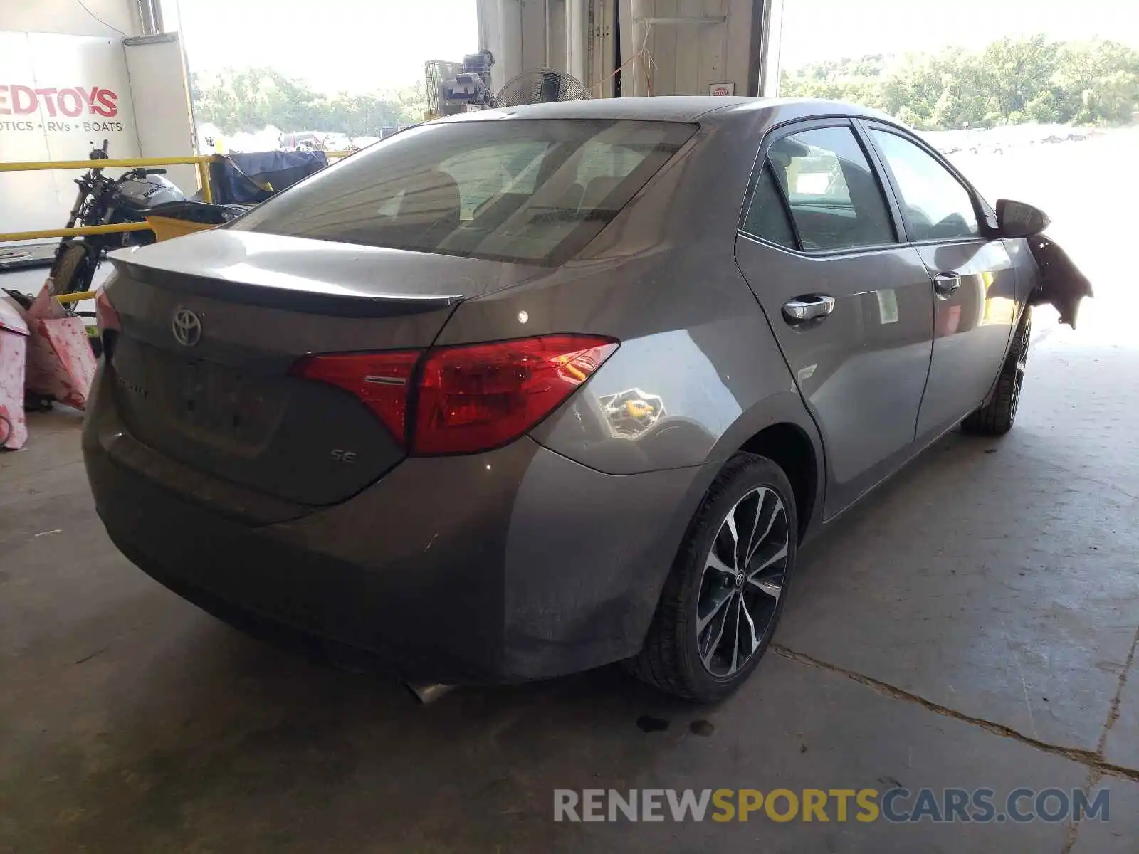 4 Photograph of a damaged car 2T1BURHE0KC231569 TOYOTA COROLLA 2019