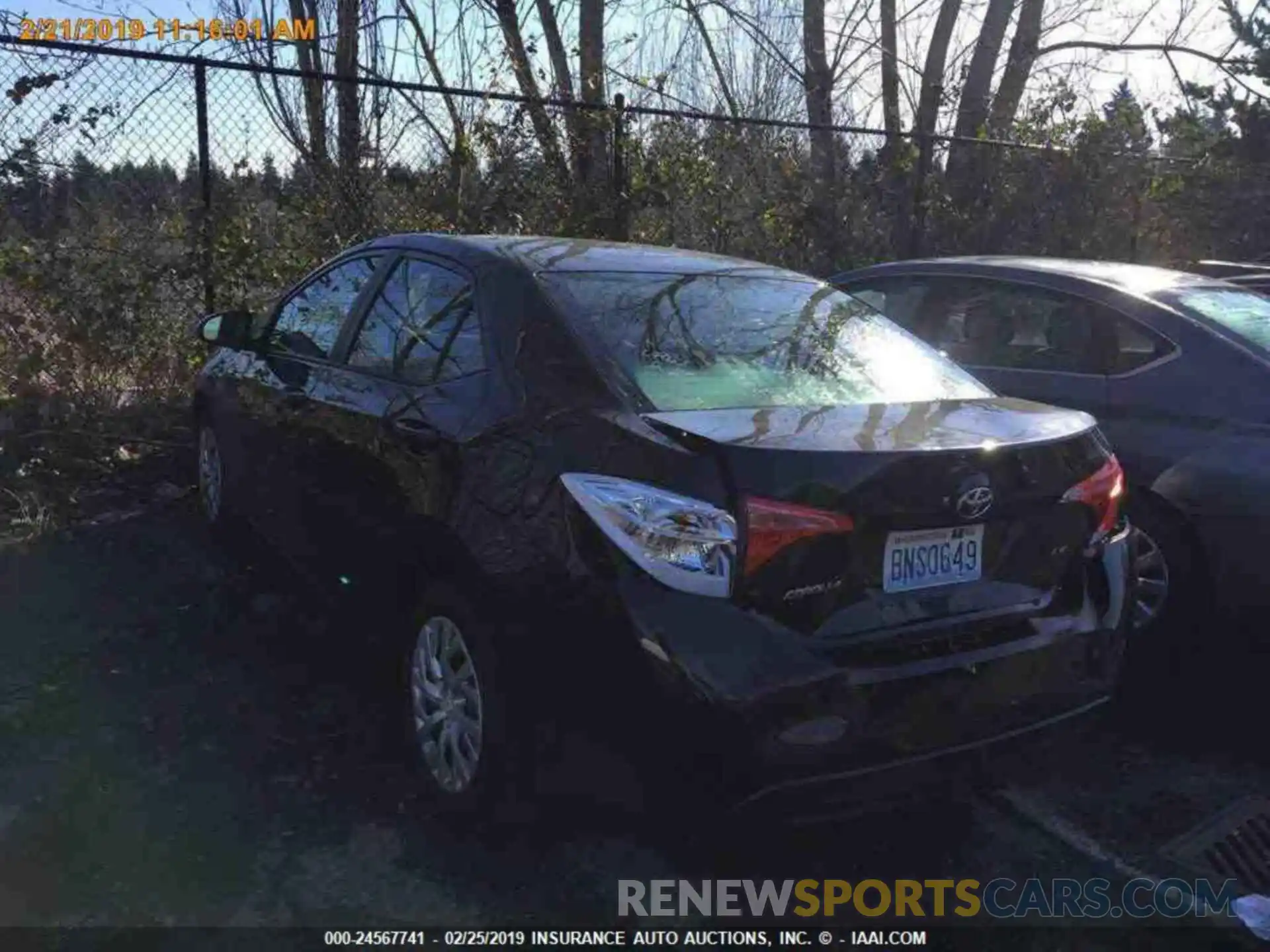 16 Photograph of a damaged car 2T1BURHE0KC231801 TOYOTA COROLLA 2019