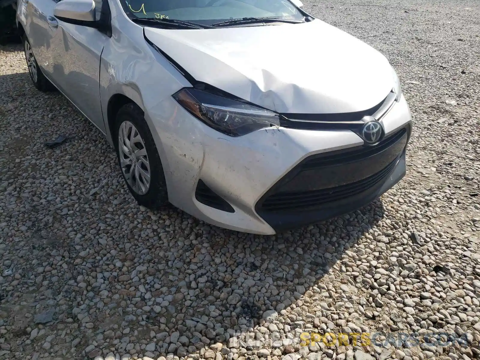 9 Photograph of a damaged car 2T1BURHE0KC232091 TOYOTA COROLLA 2019