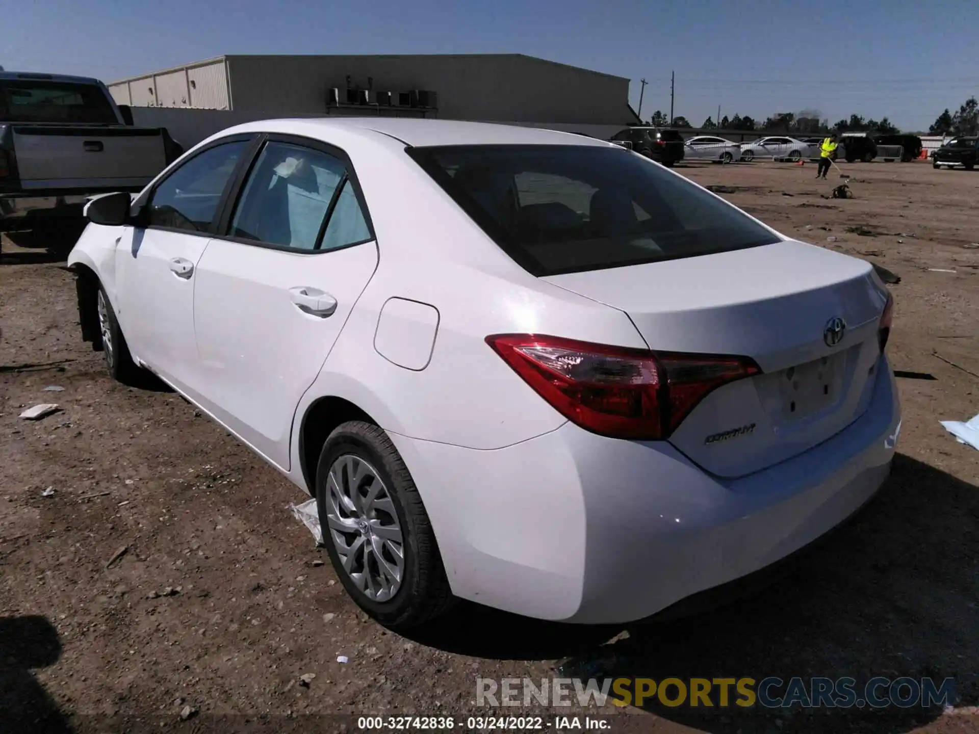 3 Photograph of a damaged car 2T1BURHE0KC232981 TOYOTA COROLLA 2019