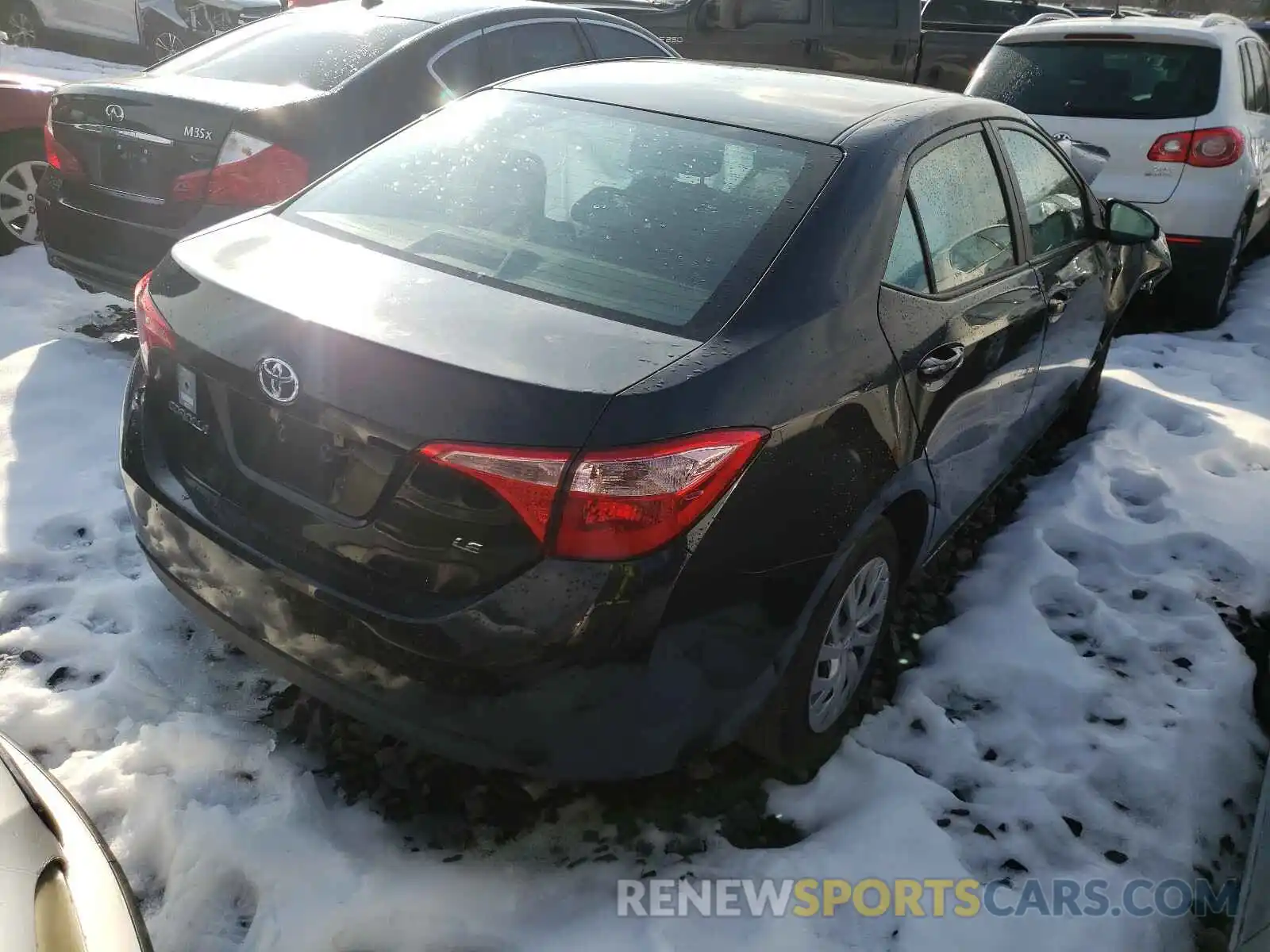 4 Photograph of a damaged car 2T1BURHE0KC233578 TOYOTA COROLLA 2019