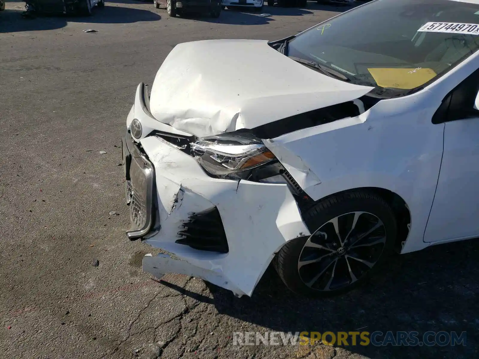 9 Photograph of a damaged car 2T1BURHE0KC233676 TOYOTA COROLLA 2019