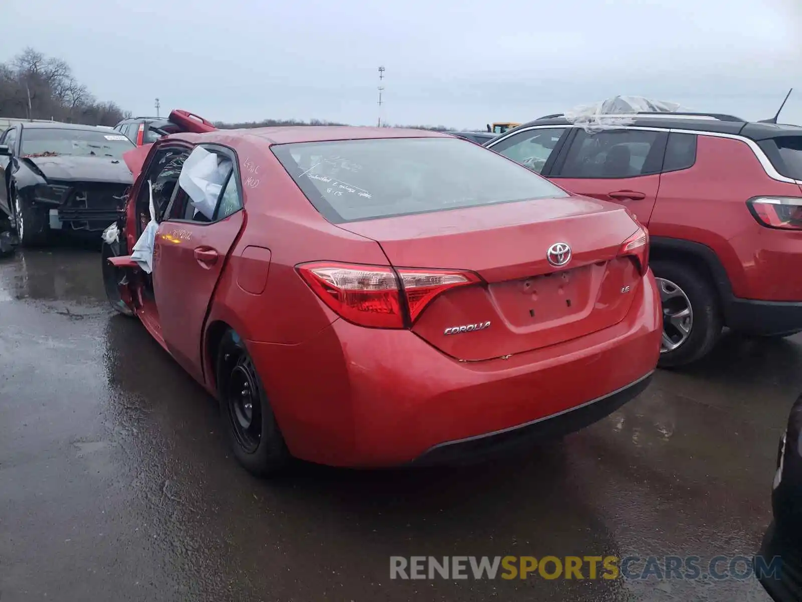 3 Photograph of a damaged car 2T1BURHE0KC234021 TOYOTA COROLLA 2019