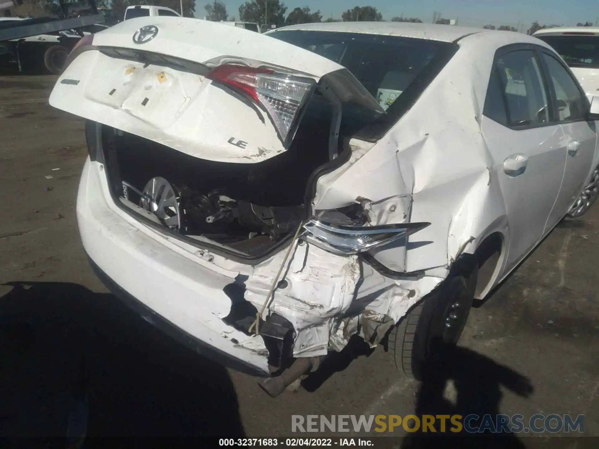 6 Photograph of a damaged car 2T1BURHE0KC234178 TOYOTA COROLLA 2019