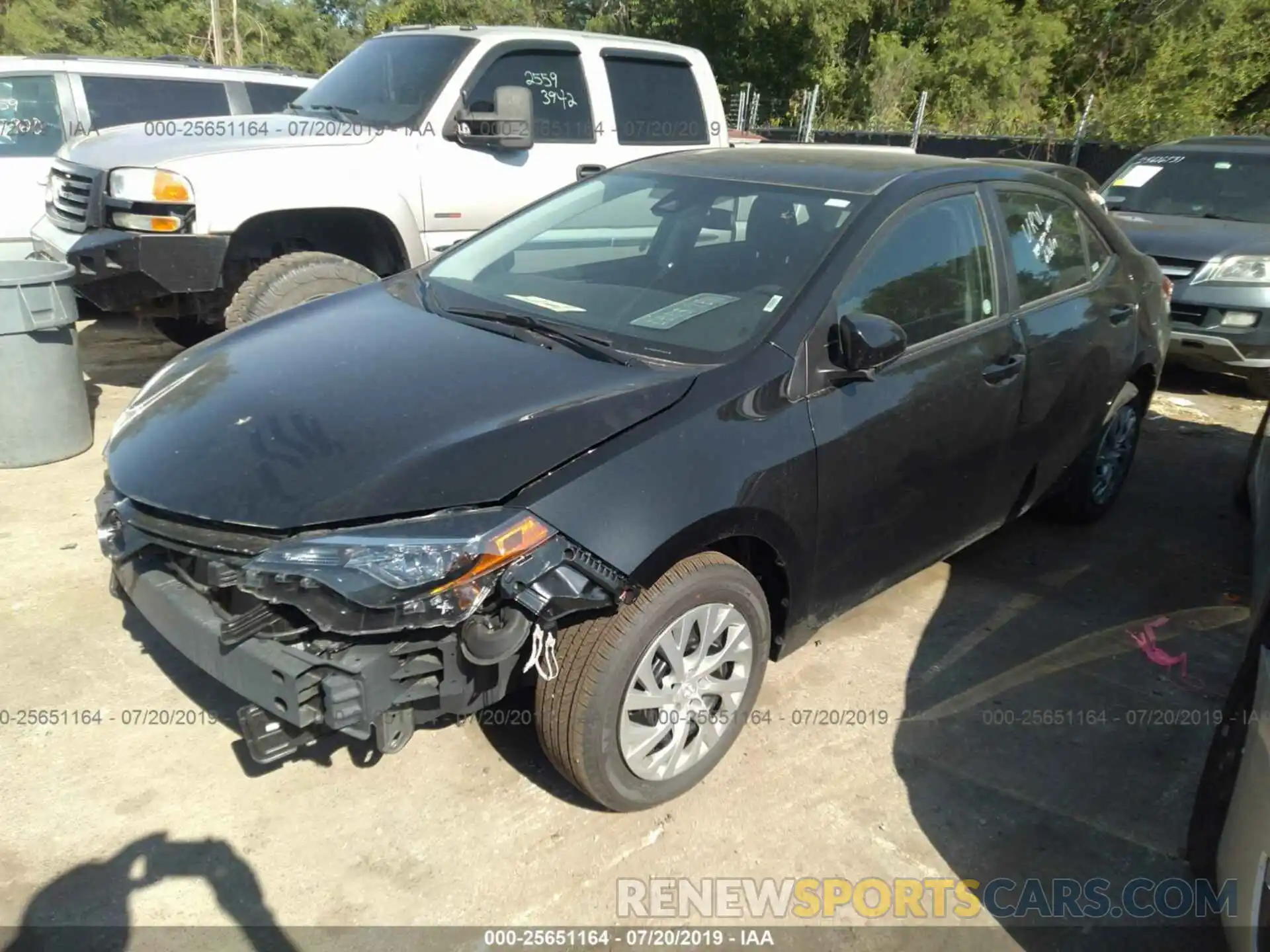 2 Photograph of a damaged car 2T1BURHE0KC234679 TOYOTA COROLLA 2019