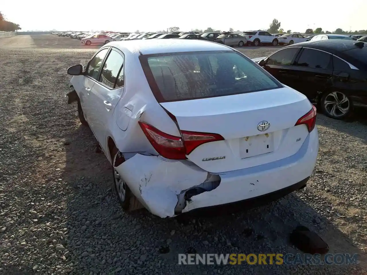 3 Photograph of a damaged car 2T1BURHE0KC234830 TOYOTA COROLLA 2019