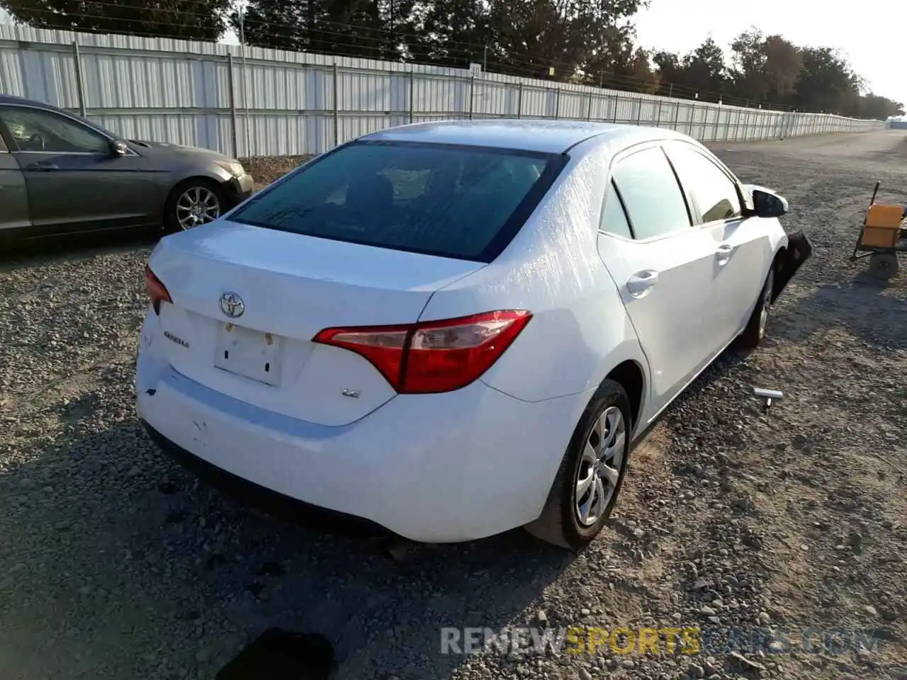 4 Photograph of a damaged car 2T1BURHE0KC234830 TOYOTA COROLLA 2019