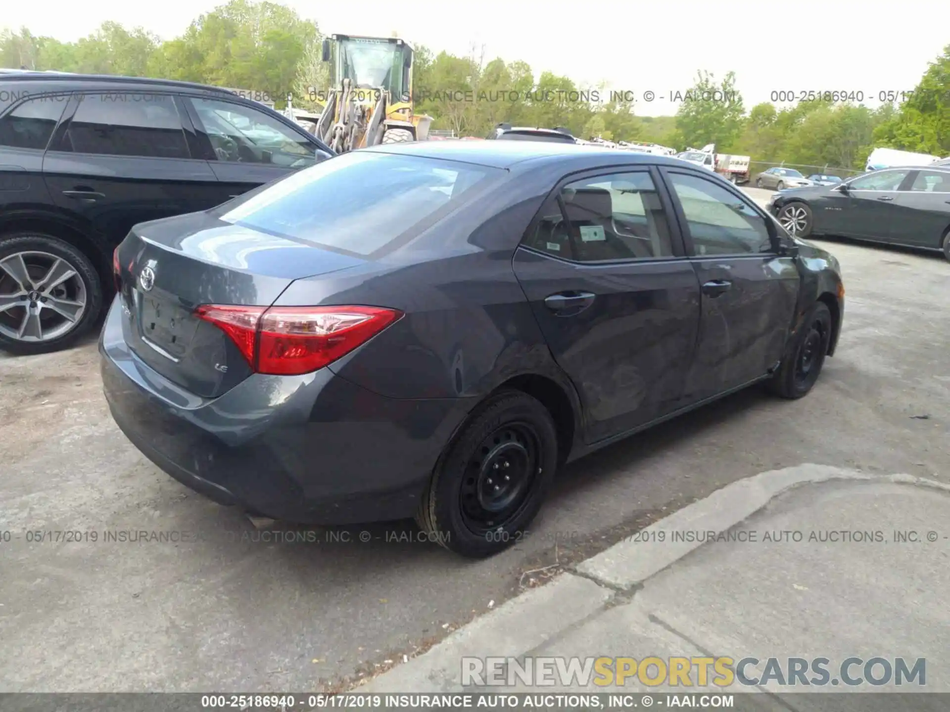 4 Photograph of a damaged car 2T1BURHE0KC236433 TOYOTA COROLLA 2019