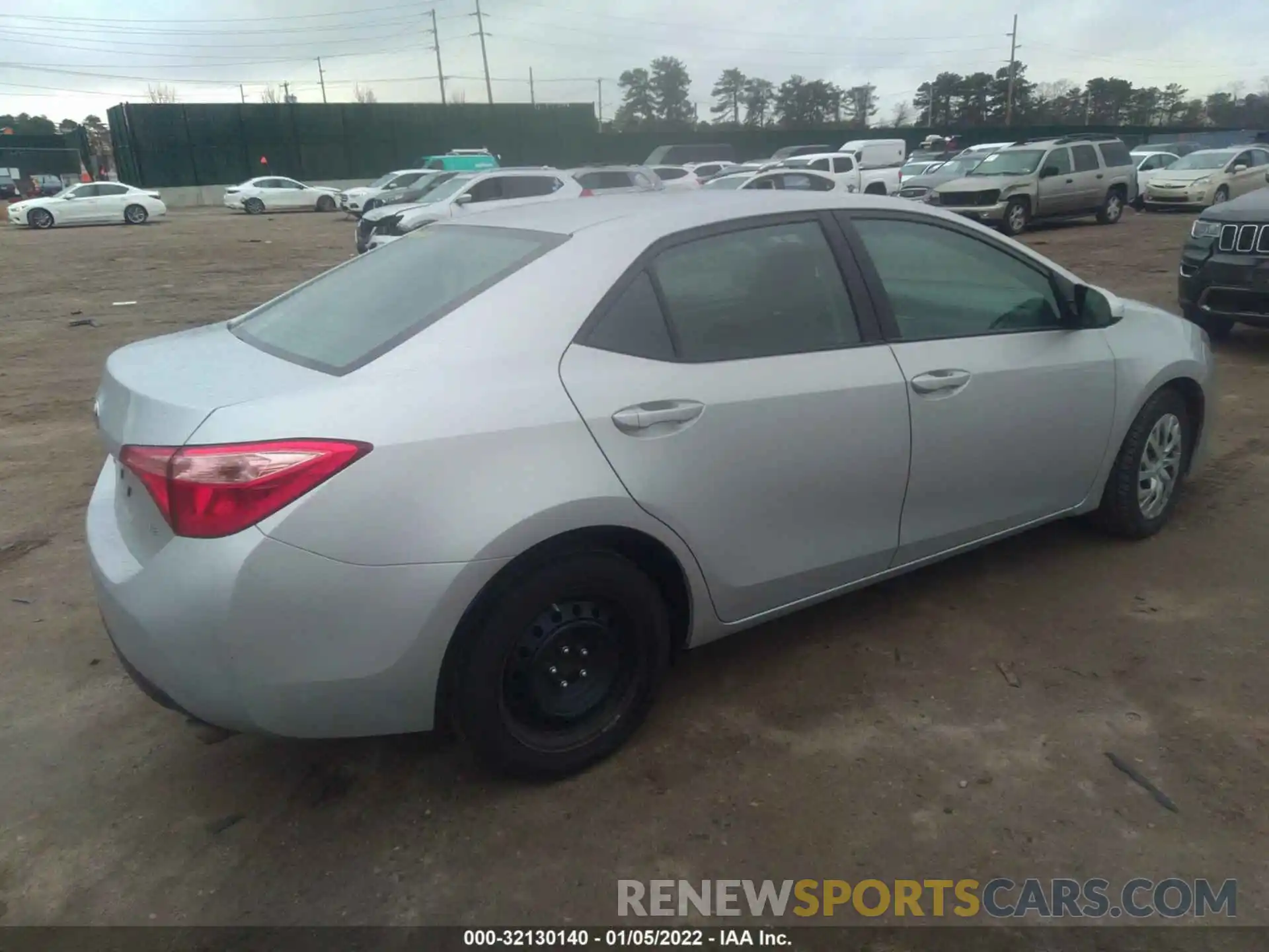 4 Photograph of a damaged car 2T1BURHE0KC237873 TOYOTA COROLLA 2019