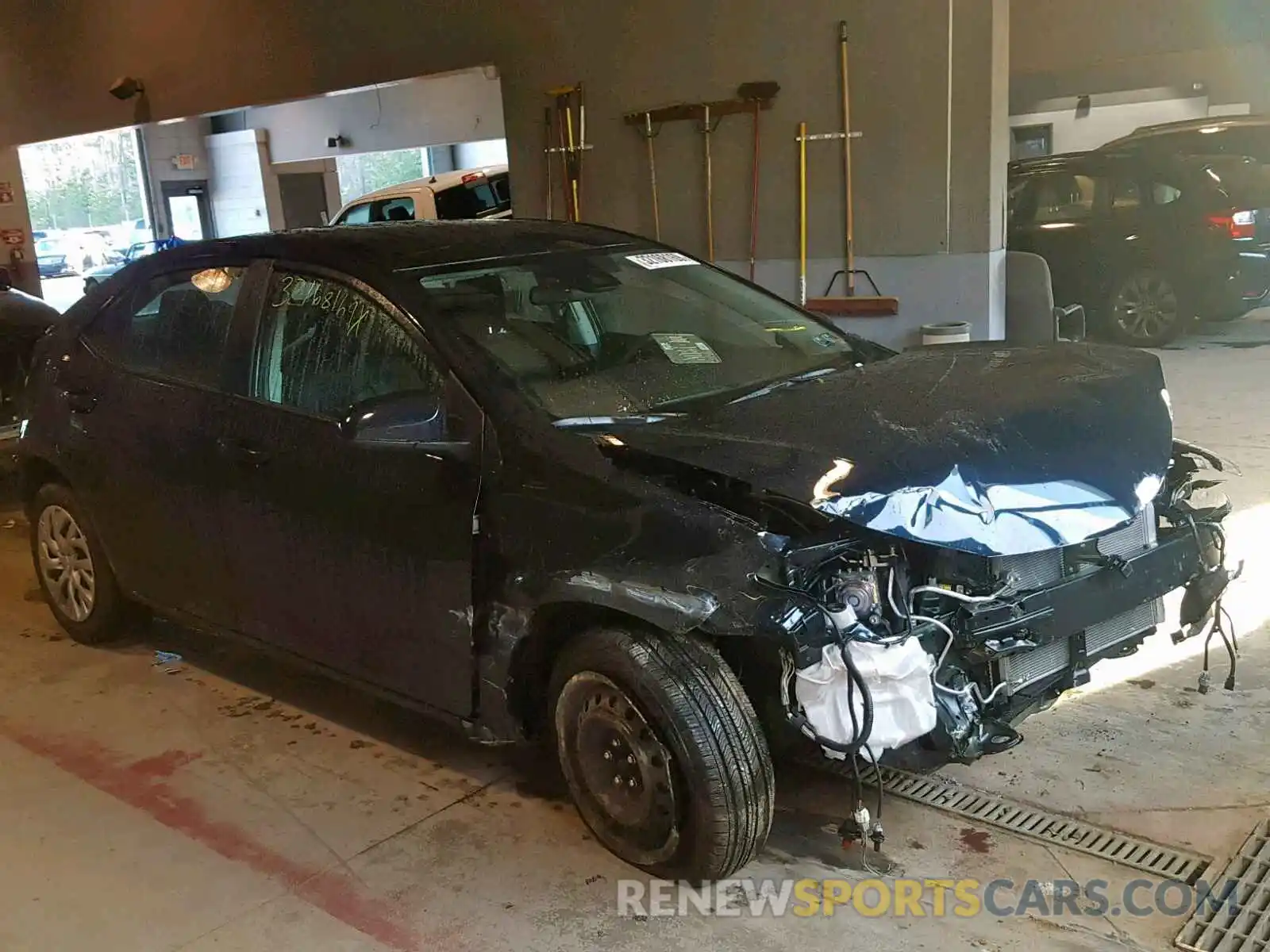 1 Photograph of a damaged car 2T1BURHE0KC238733 TOYOTA COROLLA 2019